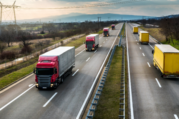 Serviço de transporte tipos, benefícios e como escolher o ideal para sua carga